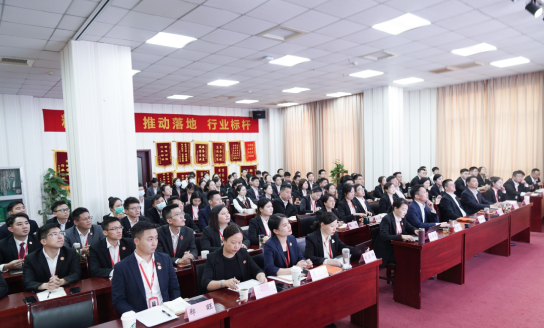 以“四輪驅(qū)動(dòng)”為核心，保持健康發(fā)展態(tài)勢(shì)！東方龍商務(wù)集團(tuán)4月份月度總結(jié)會(huì)圓滿舉行