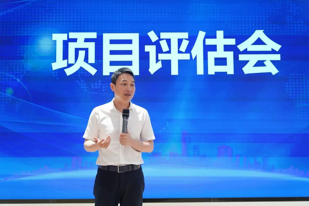 大項(xiàng)目“頂天立地”，跑出落地“加速度”！5月下旬，集團(tuán)33個(gè)優(yōu)質(zhì)投資選址項(xiàng)目成功通過評估