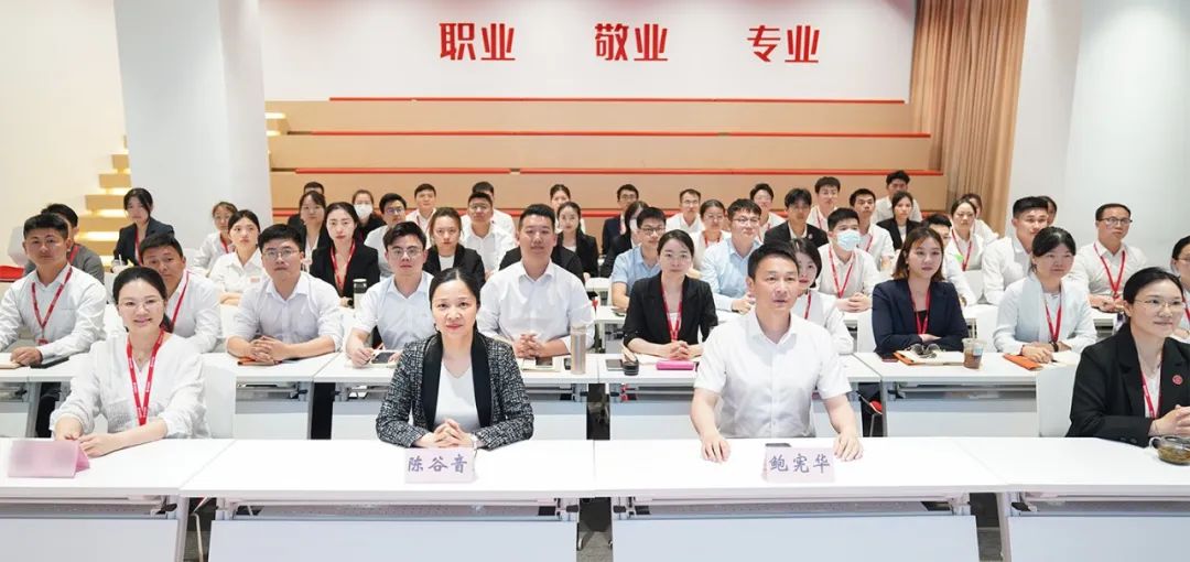 大項(xiàng)目“頂天立地”，跑出落地“加速度”！5月下旬，集團(tuán)33個(gè)優(yōu)質(zhì)投資選址項(xiàng)目成功通過評估