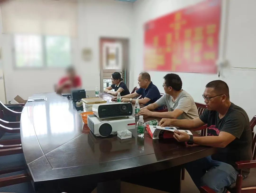 一家政府同日對(duì)接兩個(gè)項(xiàng)目！廣西某地方政府先后對(duì)接環(huán)保塑料產(chǎn)品生產(chǎn)投資選址項(xiàng)目和十強(qiáng)品牌建筑材料擴(kuò)建項(xiàng)目