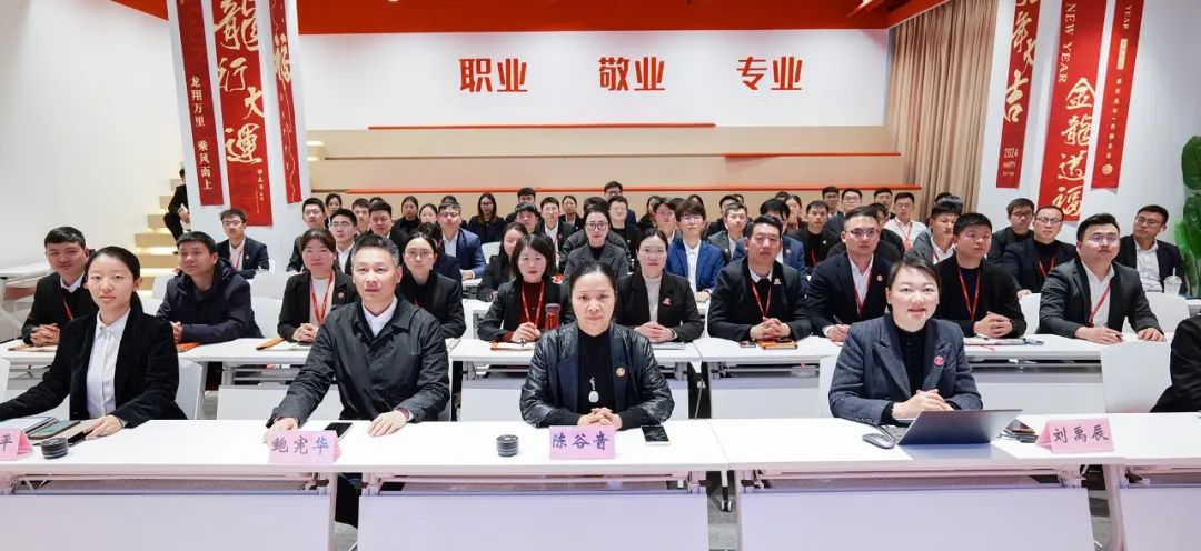 攻招商、拼項(xiàng)目、優(yōu)服務(wù)，捍衛(wèi)行業(yè)龍頭地位！3月中旬，集團(tuán)共43個(gè)優(yōu)質(zhì)投資選址項(xiàng)目通過(guò)評(píng)估