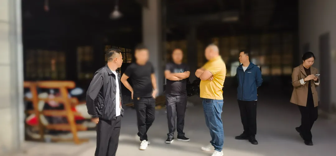 研發(fā)實(shí)力雄厚，客戶群體穩(wěn)定！高規(guī)格背光源生產(chǎn)擴(kuò)建投資選址項(xiàng)目方反向考察四川某地方政府